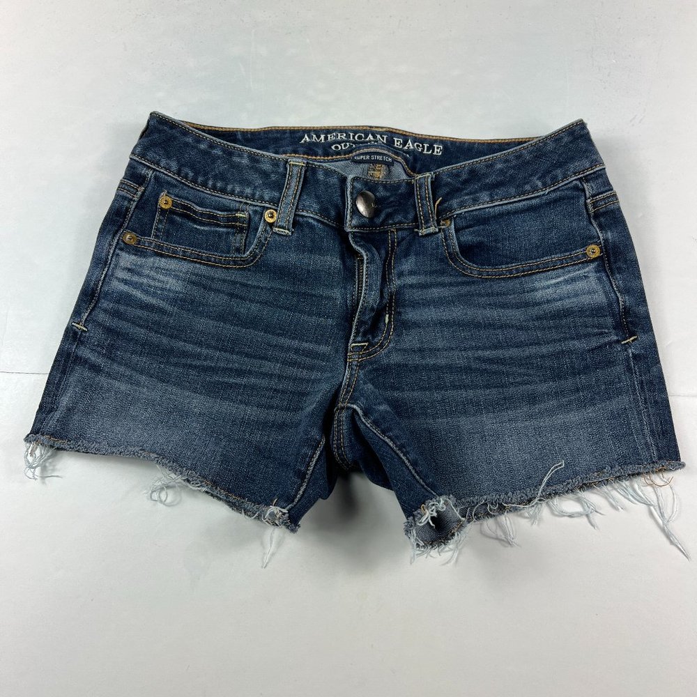 American Eagle Shorts Women's 2 Shortie Blue Faded Whisker Cut Off Stretch Denim